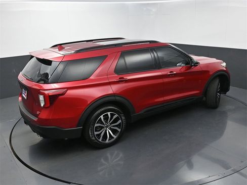 Used 2020 Ford Explorer ST w/ Premium Technology Package image 37