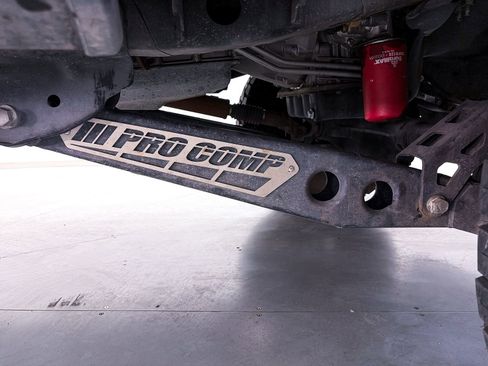 Used 2019 Ford F350 Lariat AWD/4WD image 2