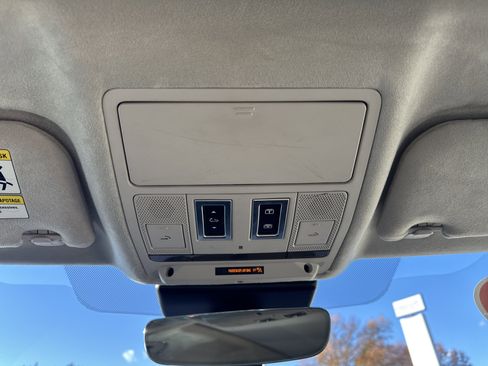 Used 2020 Jaguar F-PACE Prestige image 18