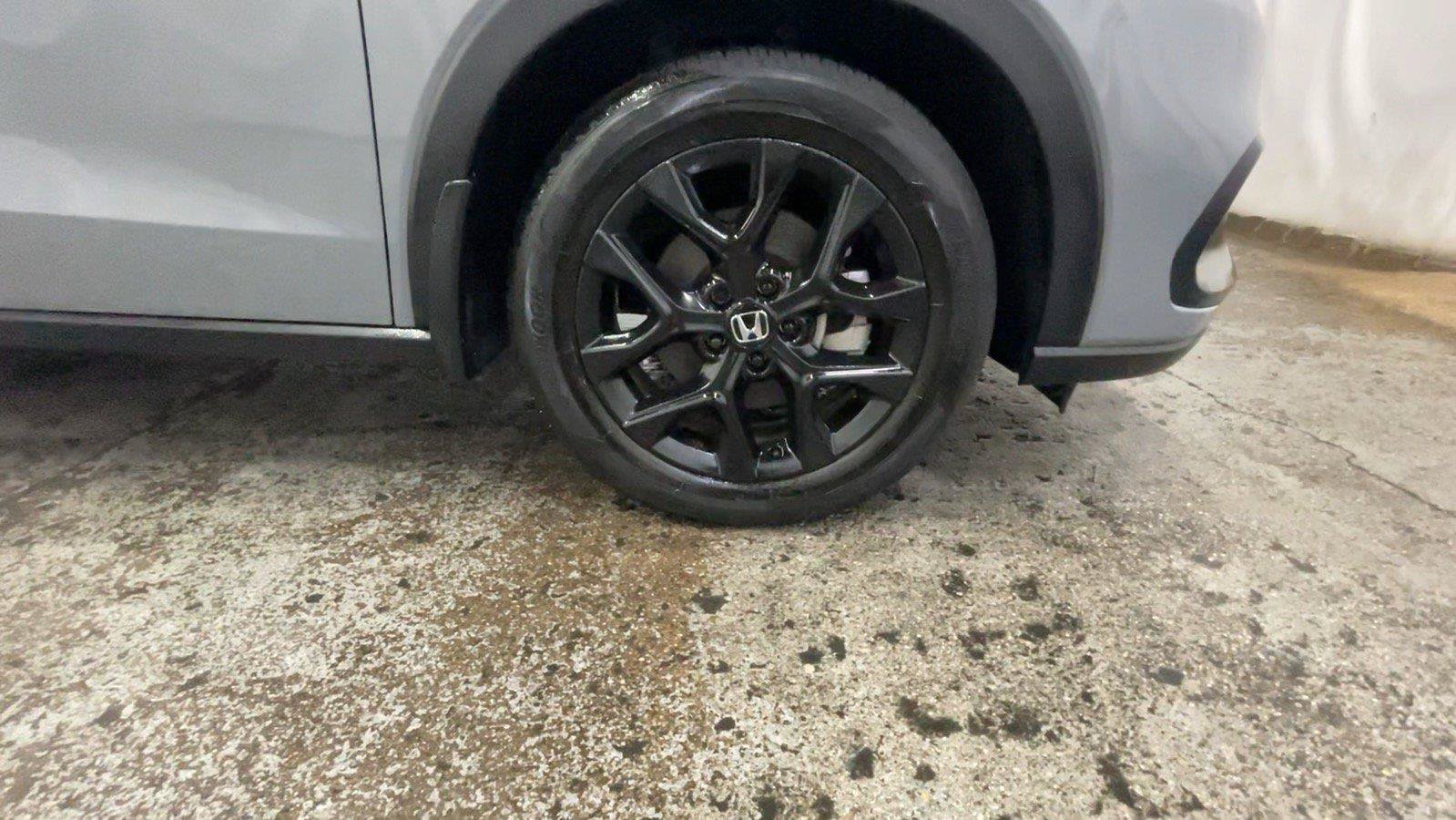 Certified 2025 Honda HR-V Sport image 17