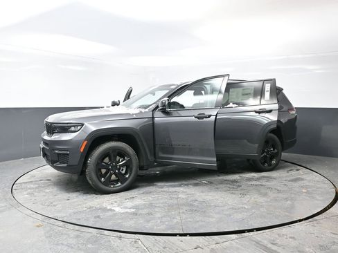 New 2025 Jeep Grand Cherokee L Limited image 54