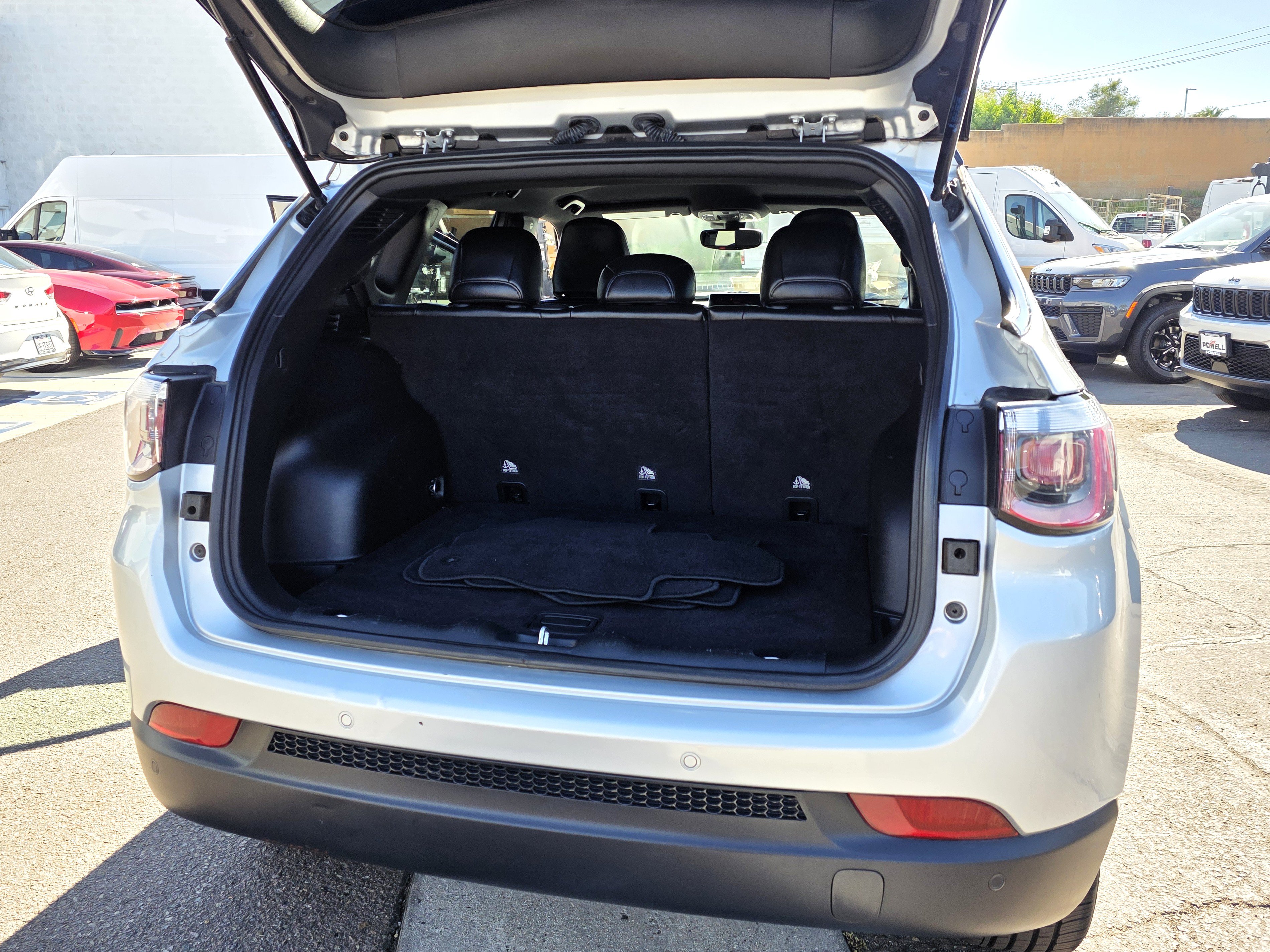 Certified 2025 Jeep Compass Limited AWD/4WD image 19