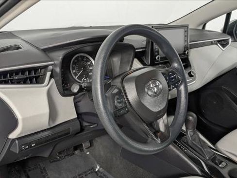 Used 2022 Toyota Corolla LE image 26