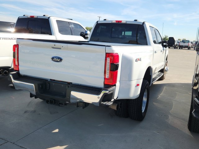 Used 2023 Ford F350 Lariat AWD/4WD image 2