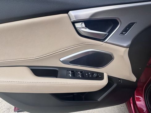 Used 2024 Acura RDX SH-AWD image 13