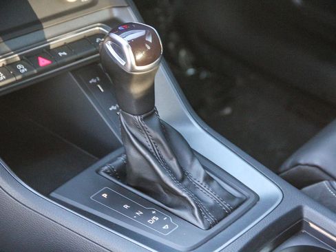 Used 2022 Audi Q3 2.0T Premium Plus w/ Premium Plus Package image 21