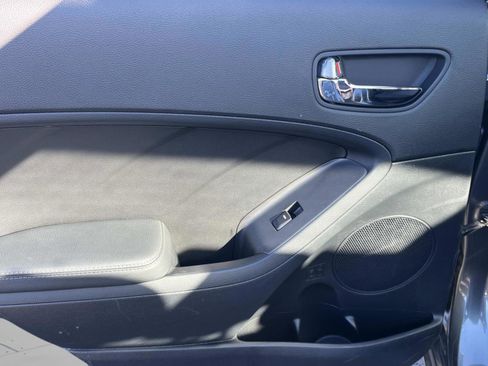 Used 2016 Kia Forte LX w/ LX Popular Plus Package image 17