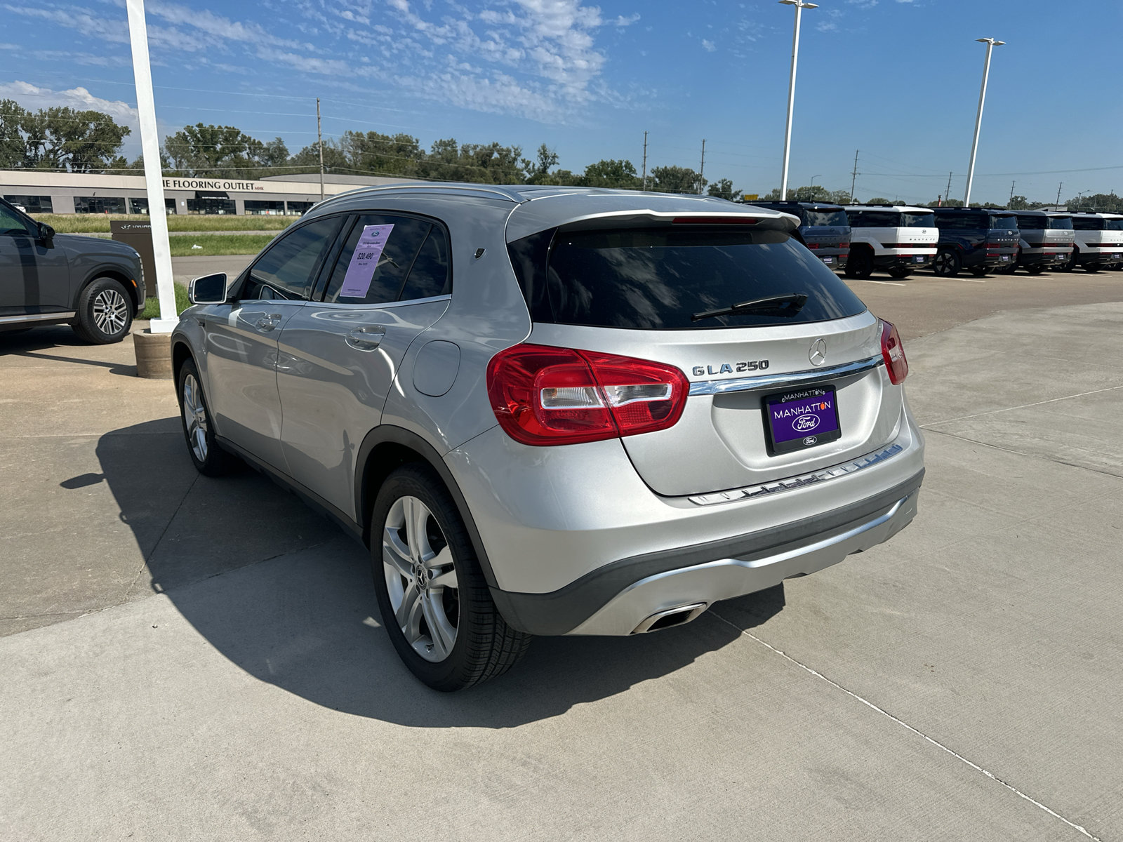 Used 2018 Mercedes-Benz GLA 250 4MATIC w/ Premium Package image 11