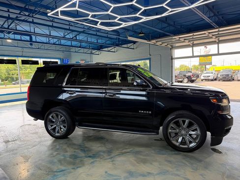 Used 2015 Chevrolet Tahoe LTZ AWD/4WD image 9
