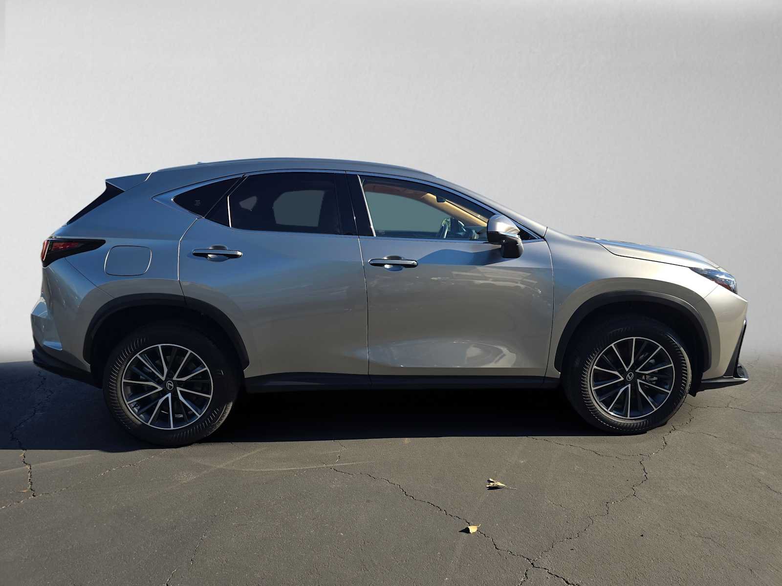 Used 2026 Lexus NX 450h+ AWD w/ Accessory Package (Z2) image 2