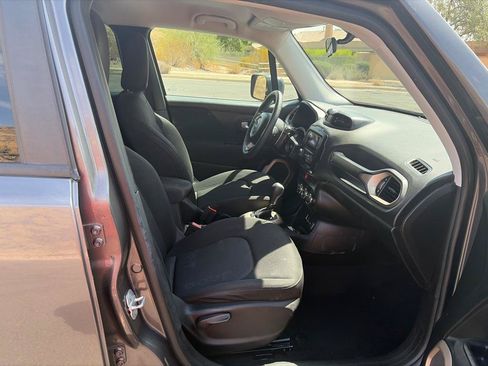 Used 2017 Jeep Renegade Sport w/ Power & Air Group FWD image 23
