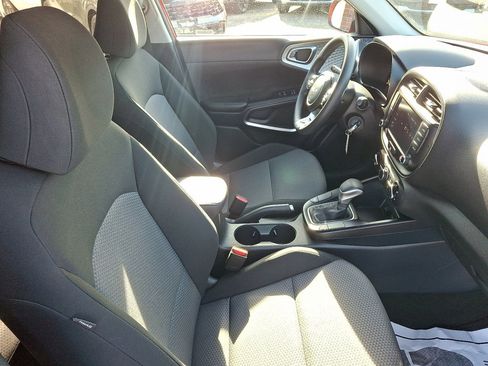 Used 2024 Kia Soul LX w/ Option Group 015 image 13
