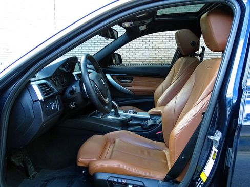 Used 2017 BMW 330i xDrive Sedan image 11