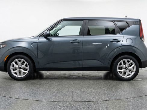 Used 2025 Kia Soul LX w/ LX Technology Package image 5