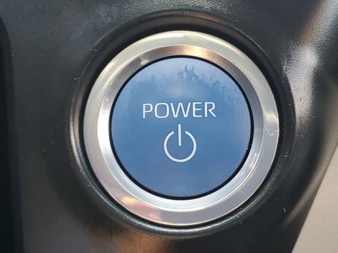 Used 2024 Toyota Sienna Limited image 39