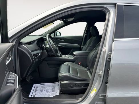 Used 2023 Cadillac XT4 Premium Luxury AWD/4WD image 9