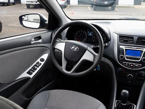 Used 2014 Hyundai Accent GLS image 8