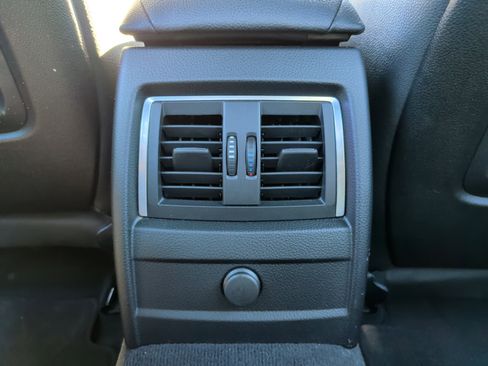 Used 2018 BMW 330e w/ M Sport Package image 33