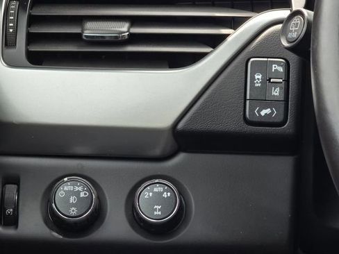 Used 2015 Chevrolet Tahoe LTZ image 22