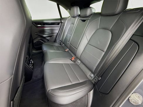 New 2025 Porsche Macan Electric image 23