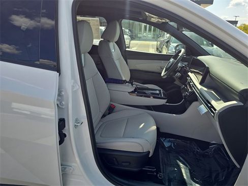 New 2026 Hyundai Tucson Limited image 24