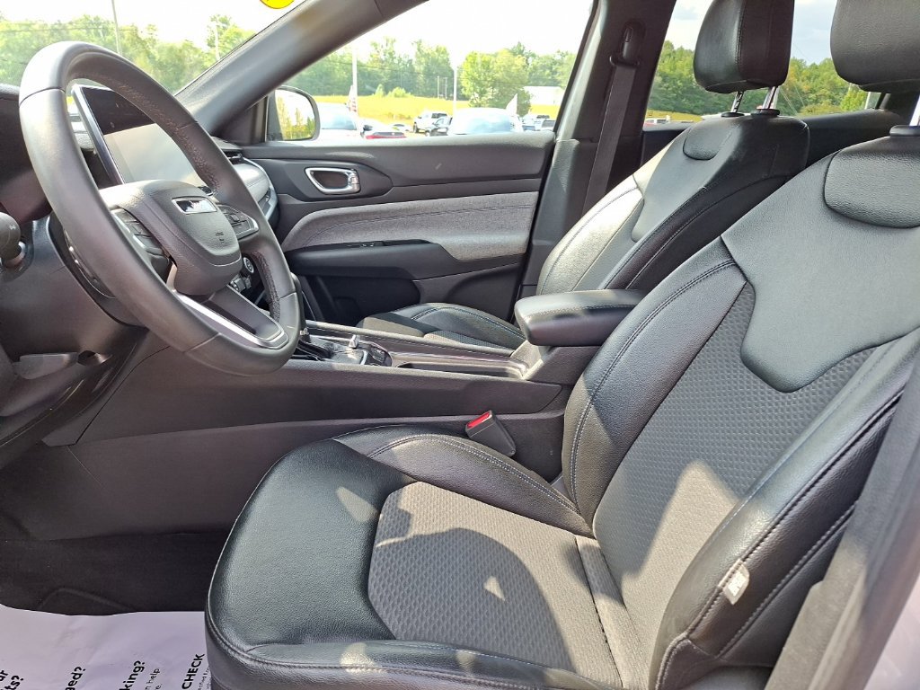 Used 2024 Jeep Compass Latitude AWD/4WD image 15