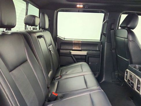 Used 2022 Ford F350 Lariat w/ Black Appearance Package image 19