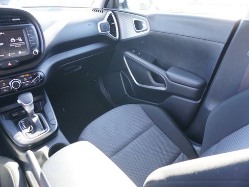 Used 2023 Kia Soul LX w/ Option Group 015 image 15