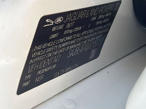 Used 2018 Jaguar XF Prestige image 41