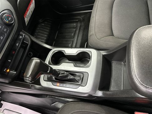 Used 2021 Chevrolet Colorado LT w/ Fleet Safety Package image 28