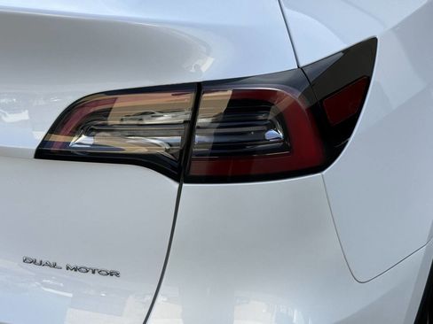 Used 2023 Tesla Model Y Long Range image 22