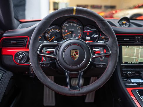 Used 2016 Porsche 911 GT3 RS image 13