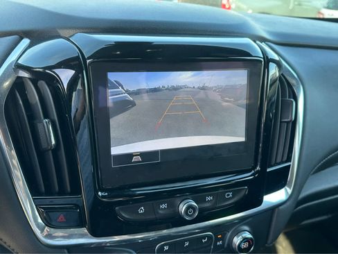 Used 2023 Chevrolet Traverse LT AWD/4WD image 14