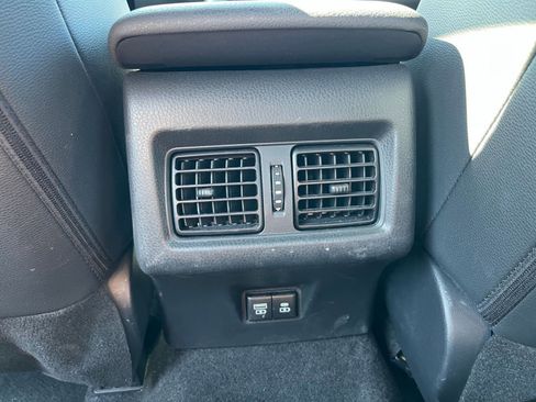 Used 2025 Toyota Camry SE image 23