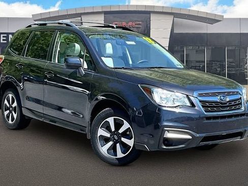 Used 2018 Subaru Forester 2.5i Premium w/ All-Weather Package AWD/4WD image 11
