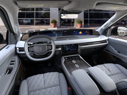 New 2026 Lincoln Navigator L Black Label AWD/4WD image 9
