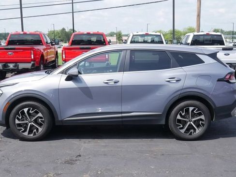 Used 2023 Kia Sportage EX AWD/4WD image 8