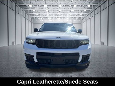 Used 2023 Jeep Grand Cherokee L Laredo AWD/4WD image 12