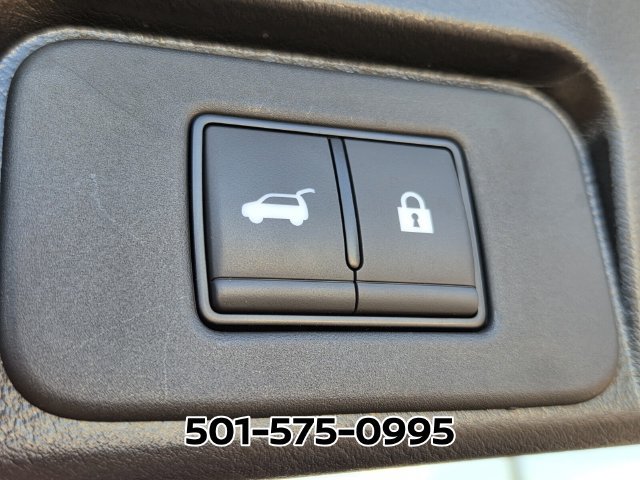 Used 2023 Nissan Rogue SV w/ SV Premium B Package FWD image 17