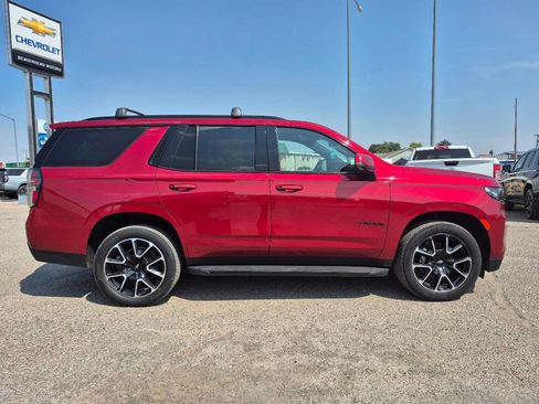 Used 2021 Chevrolet Tahoe RST w/ Luxury Package AWD/4WD image 2