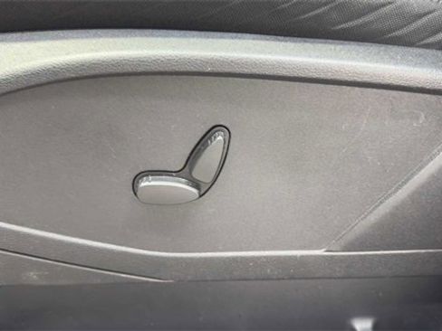 Used 2019 Ford Transit Connect XLT image 22