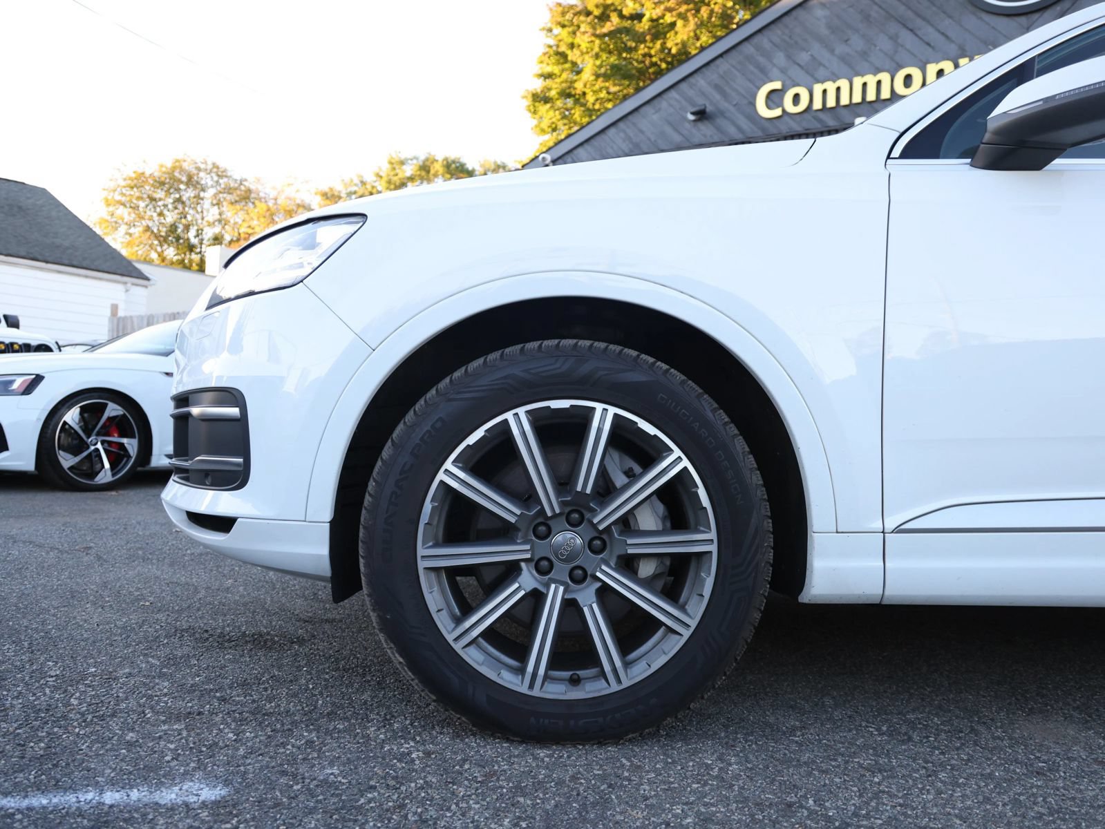 Used 2019 Audi Q7 3.0T Premium w/ Cold Weather Package AWD/4WD image 9
