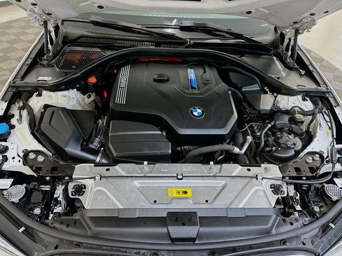 Used 2022 BMW 330e xDrive w/ Convenience Package image 36