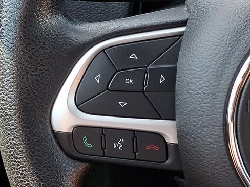 Used 2018 Jeep Compass Sport AWD/4WD image 16