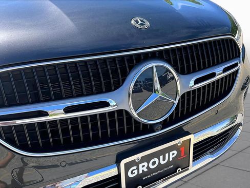 Used 2024 Mercedes-Benz GLC 300 4MATIC image 32