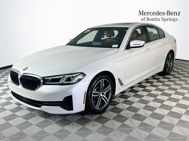 Used 2021 BMW 530i xDrive w/ Convenience Package AWD/4WD image 3