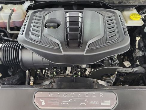 Used 2024 Jeep Wagoneer Series III w/ Premium Group I image 9