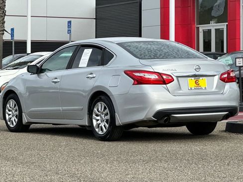 Used 2016 Nissan Altima 2.5 S w/ Power Driver Seat Package image 6