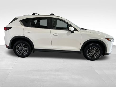 Used 2017 MAZDA CX-5 Touring w/ Preferred Equipment Package image 4