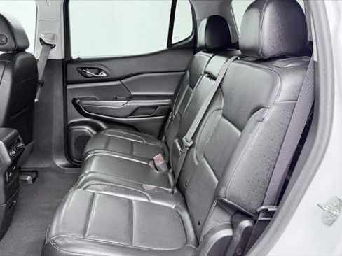 Used 2023 GMC Acadia SLT FWD image 14